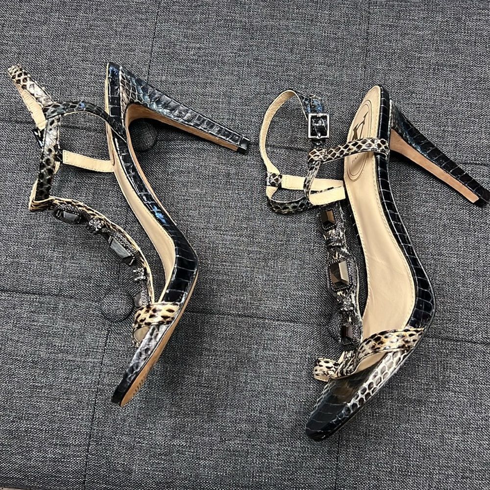 * Vince Camuto Signature Daria heels - Picture 4 of 5